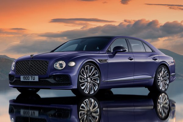 2023 Bentley Flying Spur Mulliner Blackline