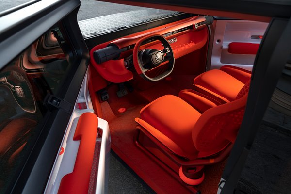 2022 Citroen Oli Interior