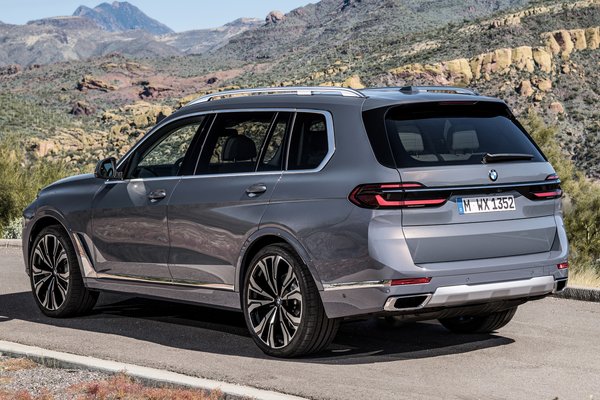 2023 BMW X7 xDrive40i