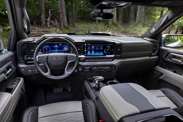 2023 Chevrolet Silverado ZR2 Bison Interior