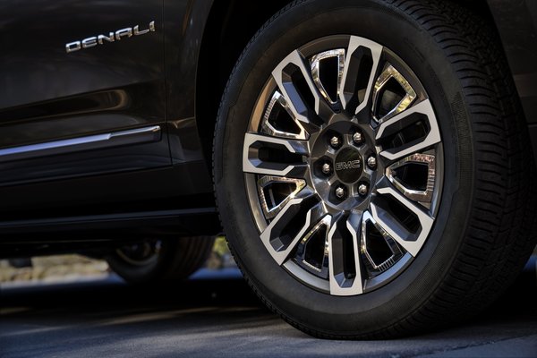 2023 GMC Yukon Denali Ultimate Wheel