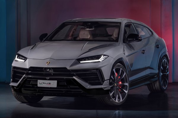 2023 Lamborghini Urus S