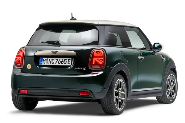 2023 Mini Hardtop 2d SE Electric Resolute Edition