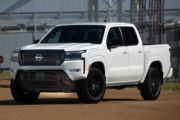 2023 Nissan Frontier Midnight Edition Crew Cab