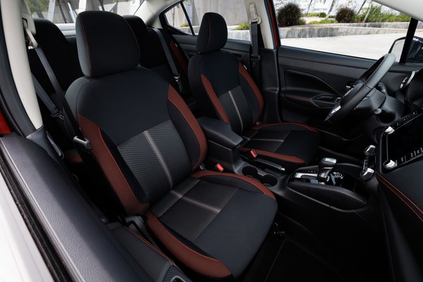 2023 Nissan Versa SR Interior