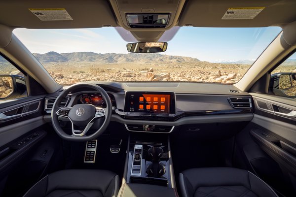 2024 Volkswagen Atlas Peak Edition Interior