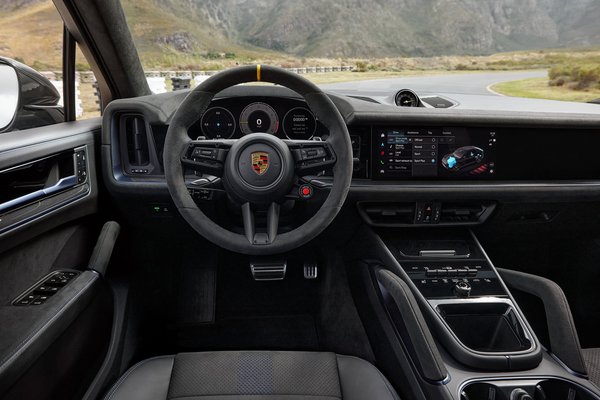 2024 Porsche Cayenne Turbo GT Coupe Interior