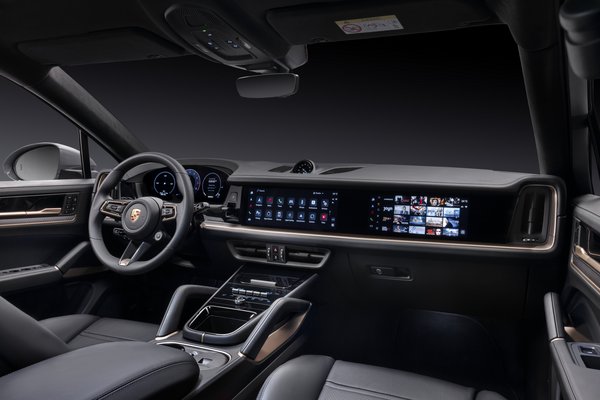 2024 Porsche Cayenne S Coupe Interior