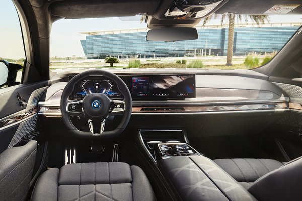 2024 BMW 7-Series i7 M70 xDrive Interior