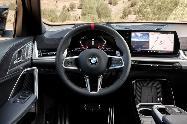 2024 BMW X2 Instrumentation