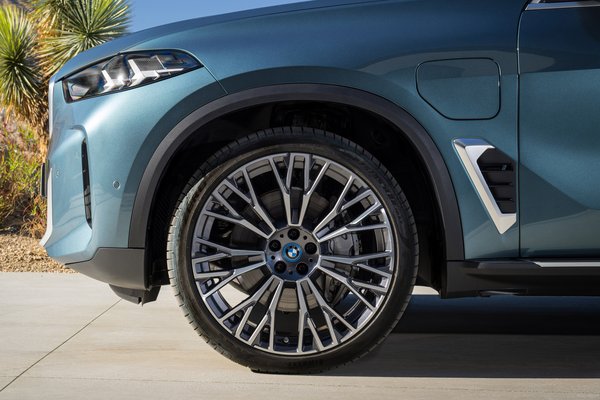 2024 BMW X5 xDrive50e Wheel