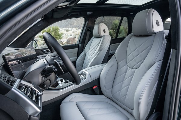 2024 BMW X5 xDrive50e Interior