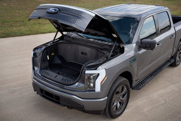 2024 Ford F-150 Lightning Flash storage