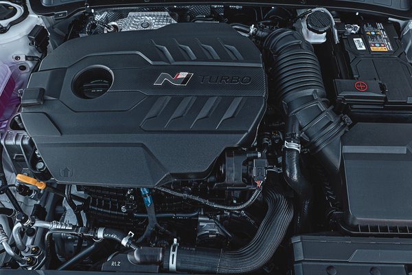 2024 Hyundai Elantra N-Line sedan Engine