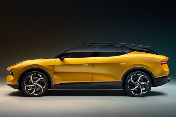 2024 Lotus Eletre