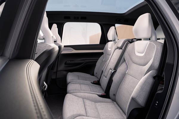 2024 Volvo EX90 Interior