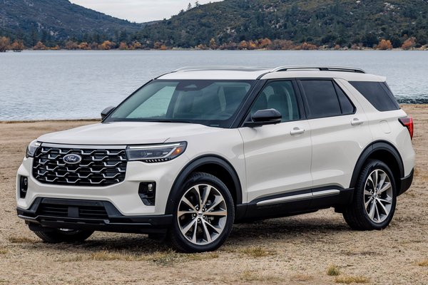 2025 Ford Explorer Platinum