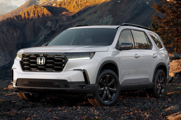 2025 Honda Pilot Black Edition