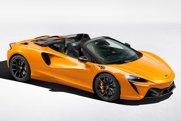 2025 McLaren Artura Spider