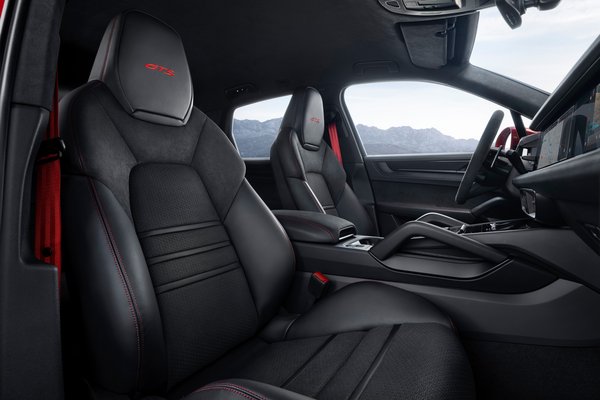 2025 Porsche Cayenne GTS Interior